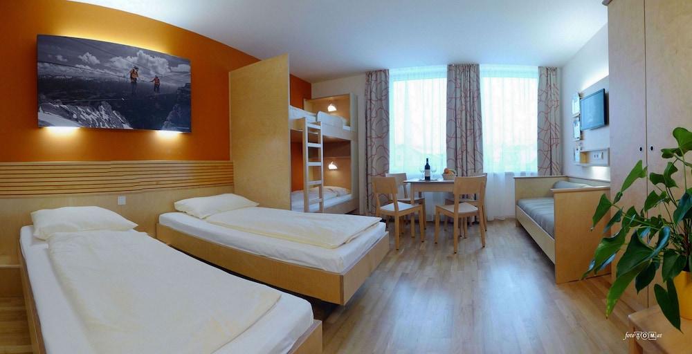 Jufa Hotel ชลัดมิง ภายนอก รูปภาพ